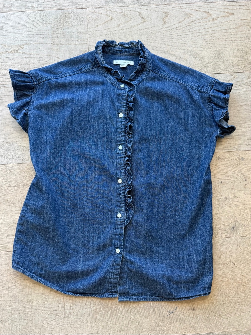 Free assembly denim shirt